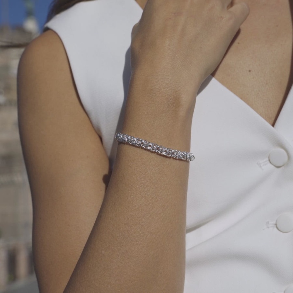 ♥️BRAND NEW♥️Sophisticated 925 sterling, Byzantine Bracelet for Women.